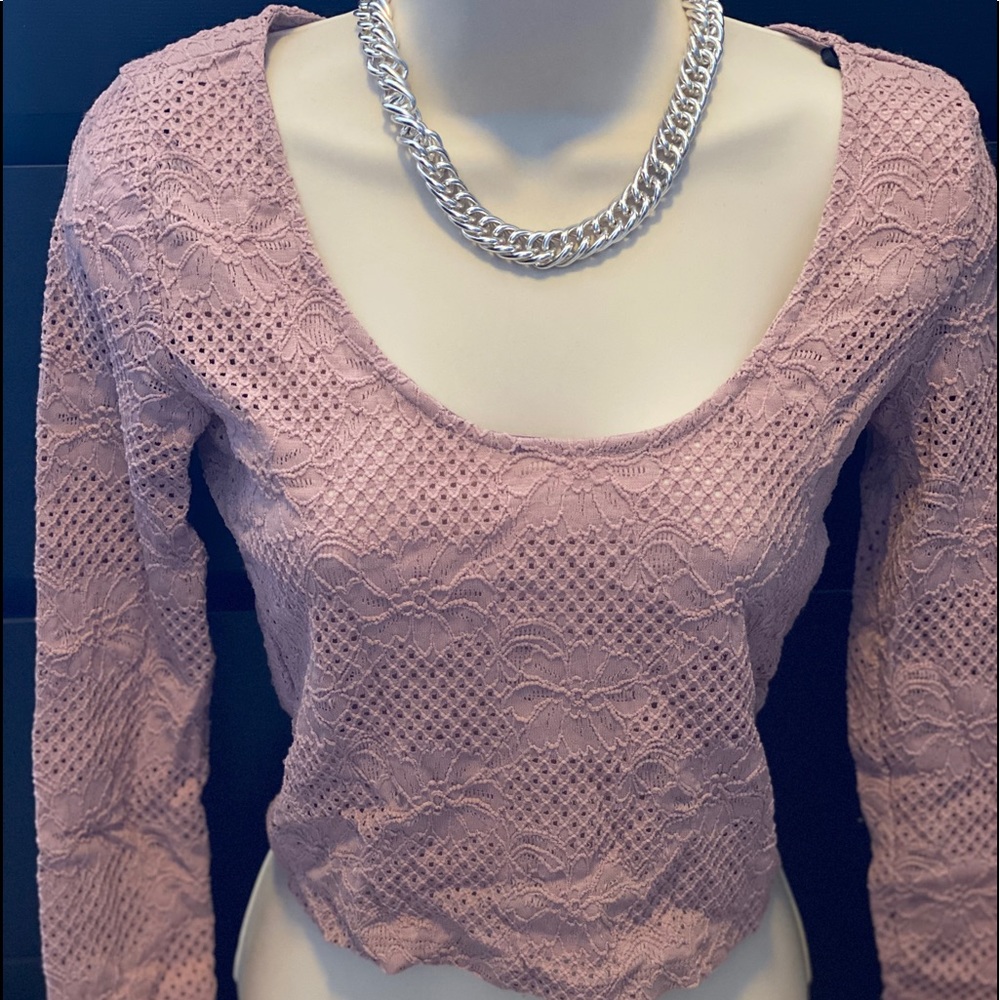 Cropped long sleeve blouse